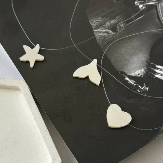 COLAR DE NYLON COM PINGENTE MADREPÉROLA Atacado