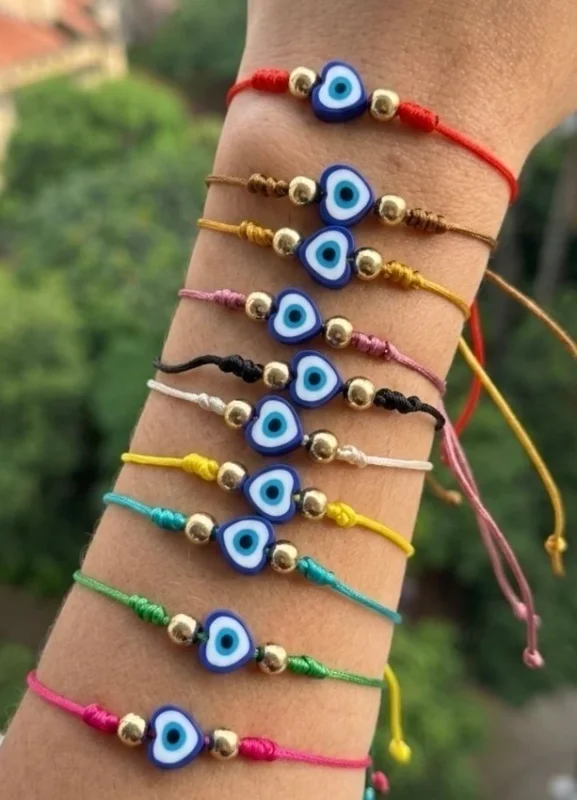 Pulseira feita a mão - olho grego